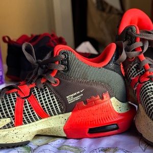 Nike lebron witness VII HO 22